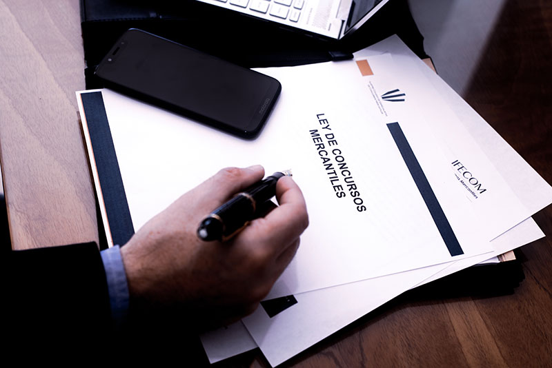 Firma de documento legal